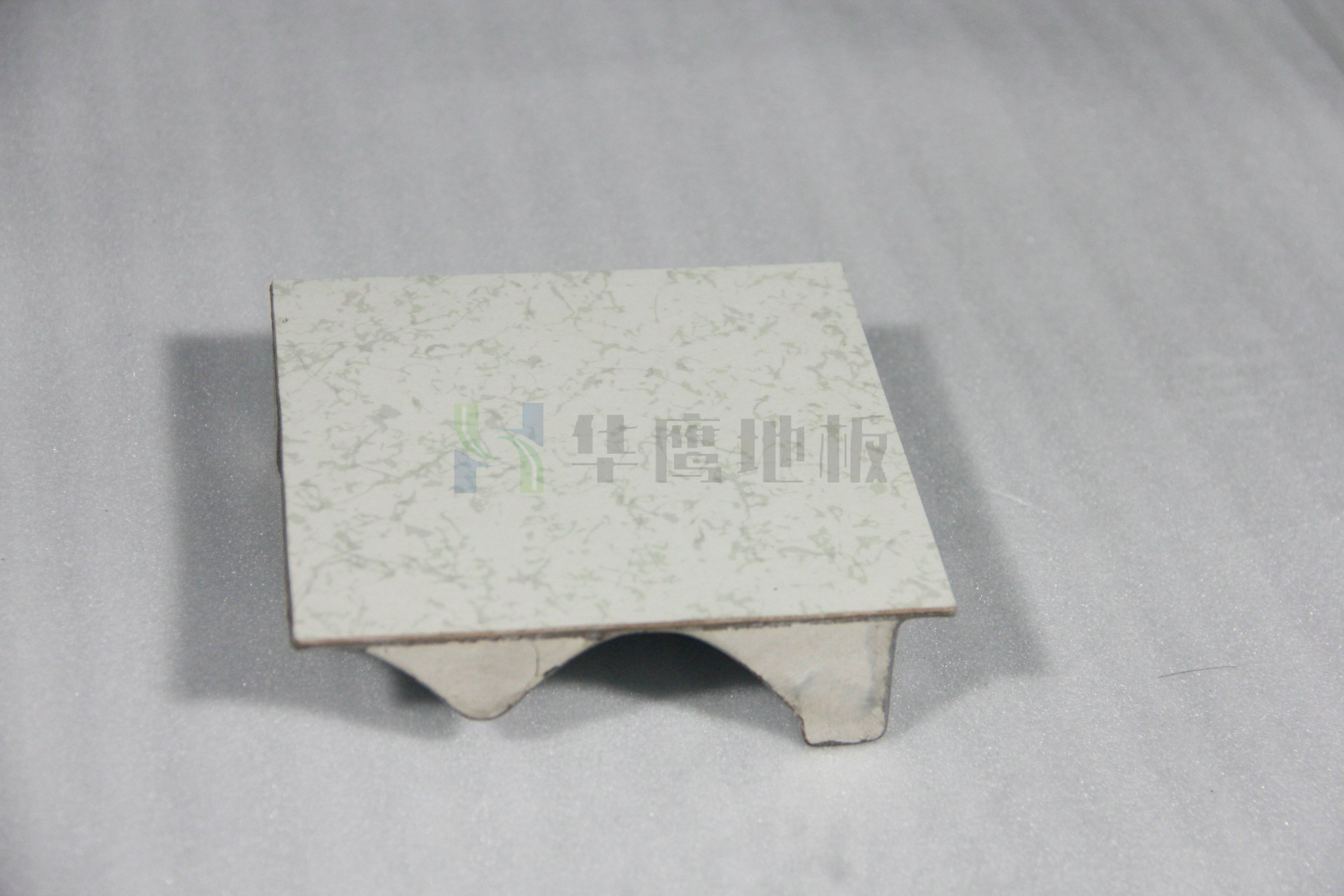 無(wú)邊防靜電高架地板