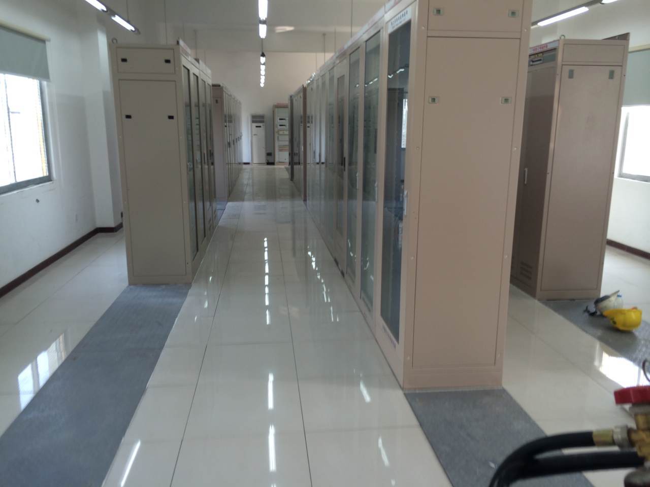 防靜電架空陶瓷地板的優勢構造