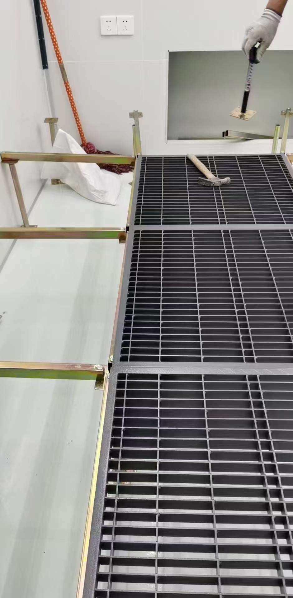 全鋼防靜電地板有什么優點？